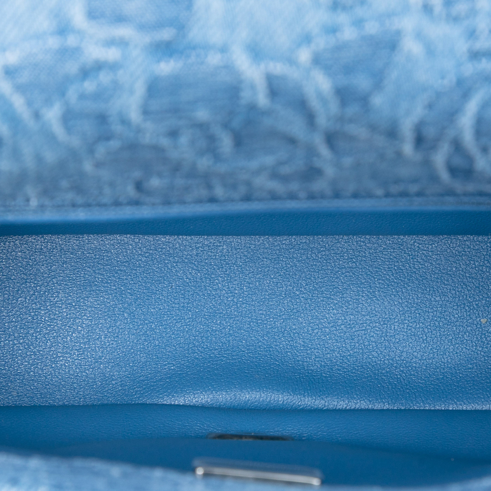 Pre-Loved Chanel Mini Quilted Denim Camellia Sweetheart Flap - Picture 4 of 7